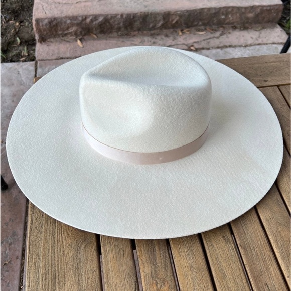 Sold - Picture 3 of 5